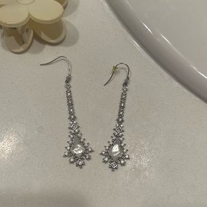 Kendra Scott wedding earring collection